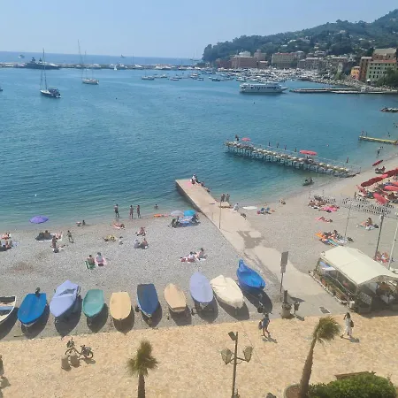Splendida Mansarda Fronte Spiaggia La Boheme By Portofinovacanze